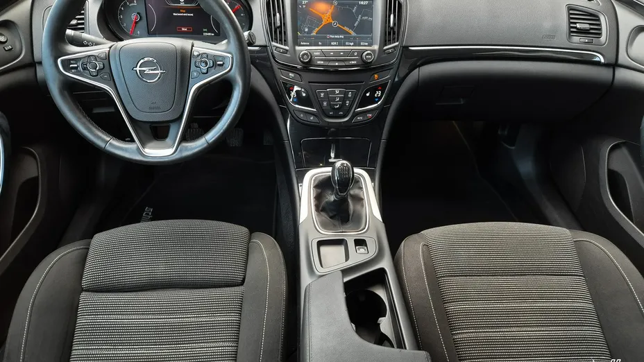 OPEL Insignia -