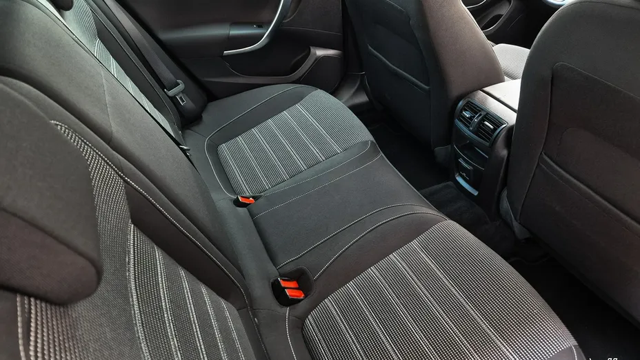 OPEL Insignia -