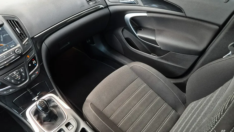 OPEL Insignia -