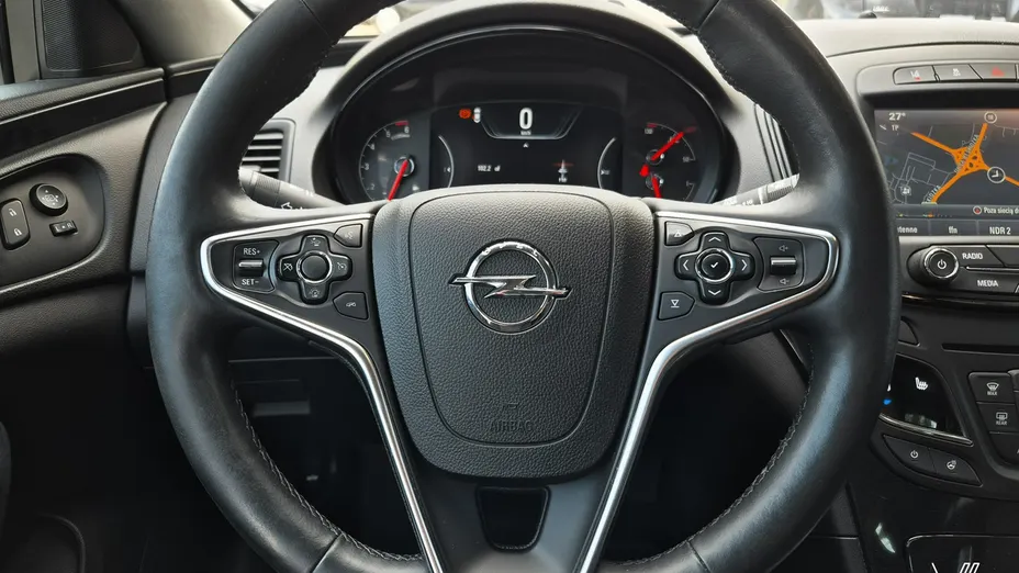 OPEL Insignia -
