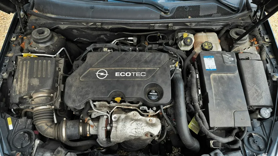 OPEL Insignia -
