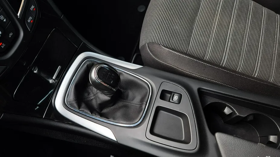 OPEL Insignia -