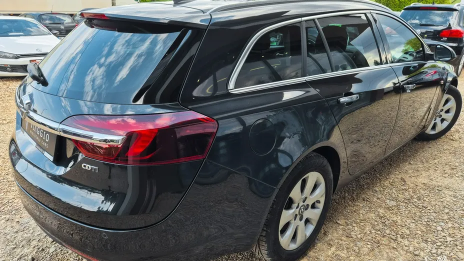 OPEL Insignia -