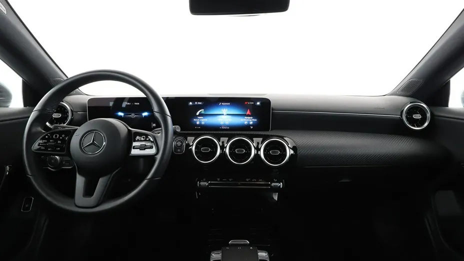 MERCEDES-BENZ CLA -