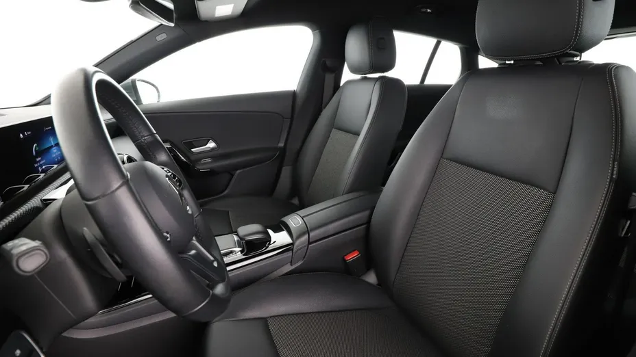 MERCEDES-BENZ CLA -