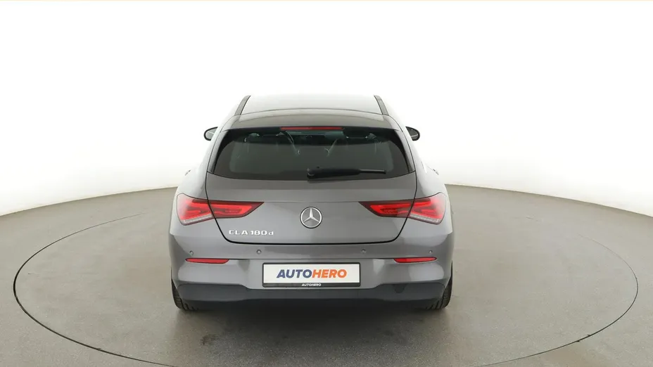 MERCEDES-BENZ CLA -