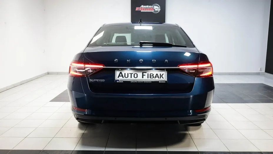 SKODA Superb -