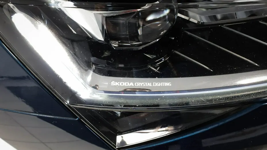 SKODA Superb -