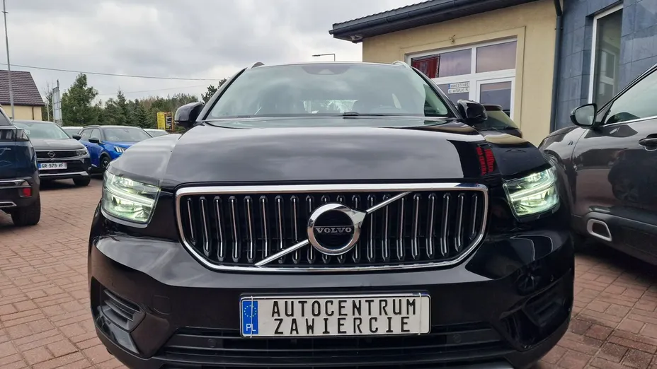 VOLVO XC40 -