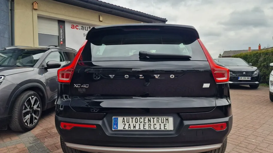 VOLVO XC40 -