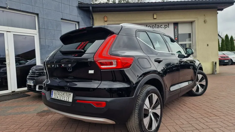 VOLVO XC40 -