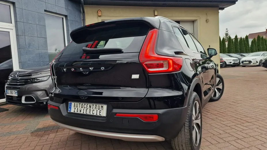VOLVO XC40 -