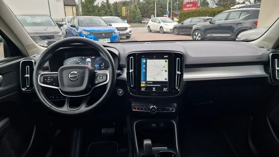 VOLVO XC40 -
