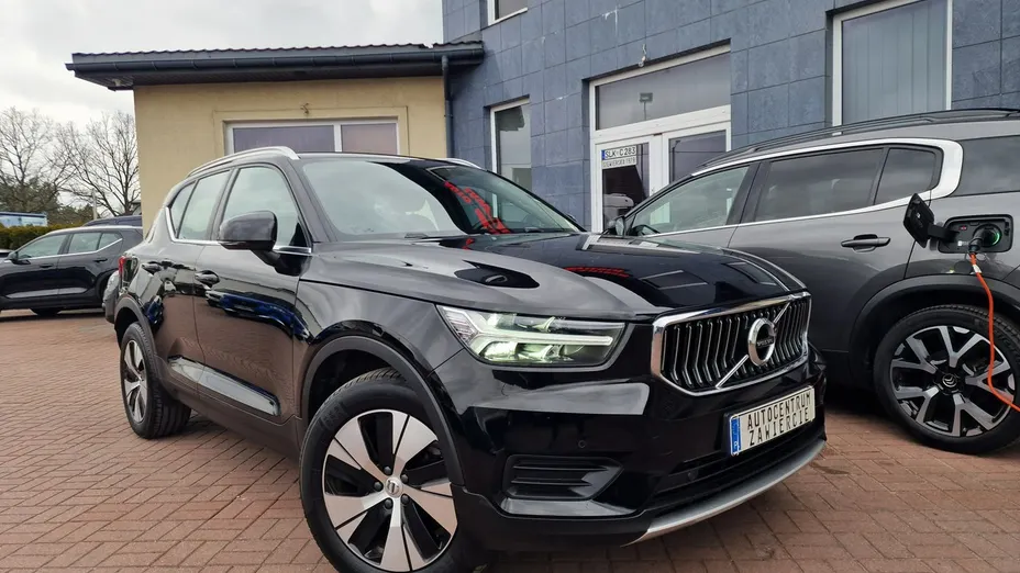 VOLVO XC40 -