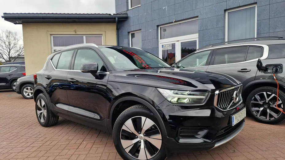 VOLVO XC40 -