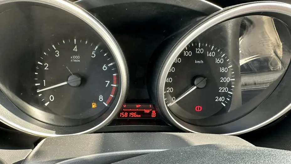 MAZDA 5 -