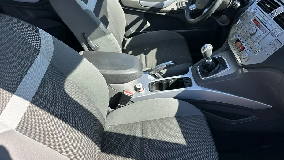 FORD Kuga -