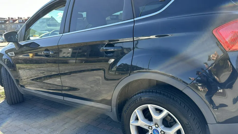 FORD Kuga -