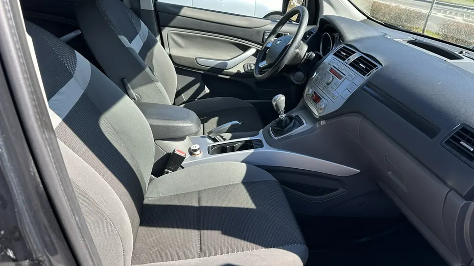FORD Kuga -