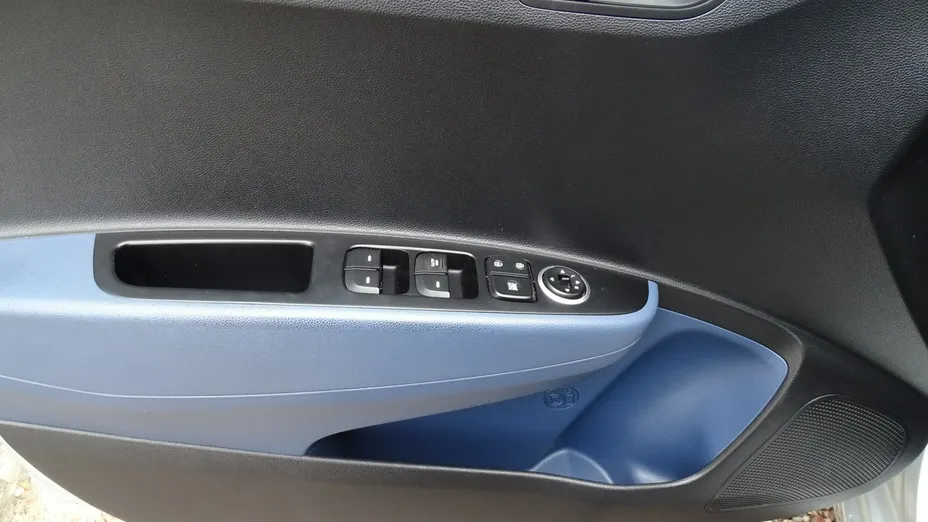 HYUNDAI i10 -
