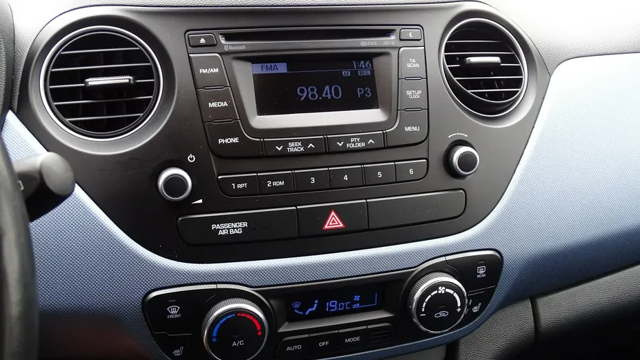 HYUNDAI i10 -