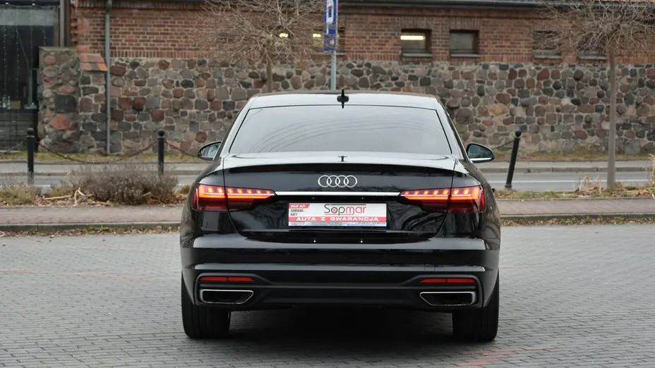 AUDI A4 -