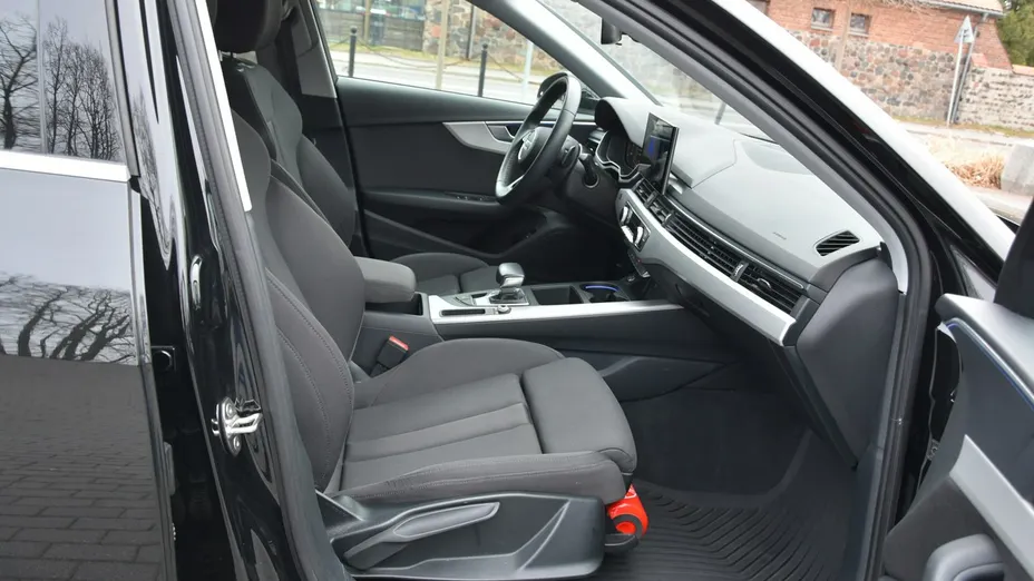 AUDI A4 -