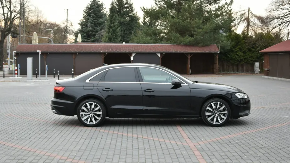 AUDI A4 -