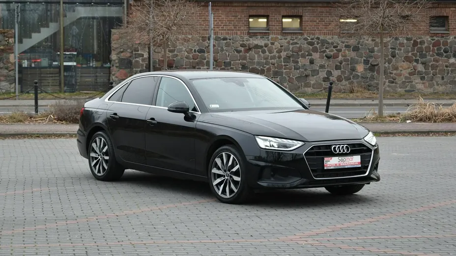 AUDI A4 -