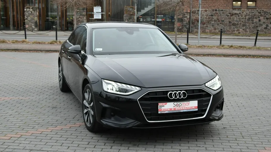 AUDI A4 -