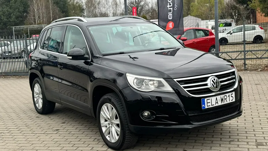 VOLKSWAGEN Tiguan -