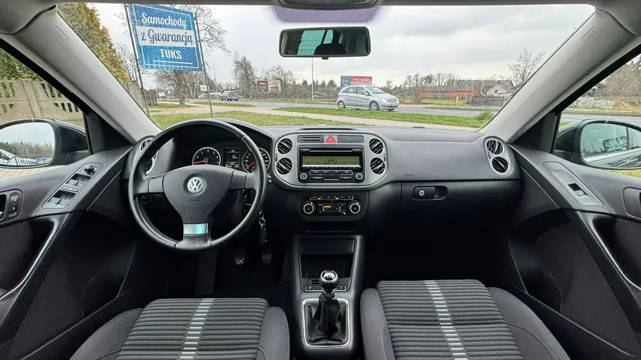 VOLKSWAGEN Tiguan -