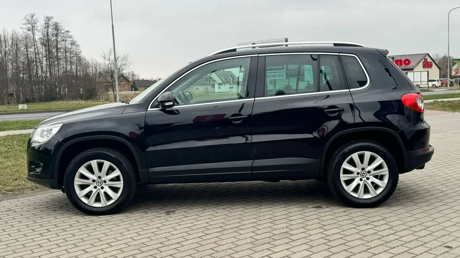 VOLKSWAGEN Tiguan -