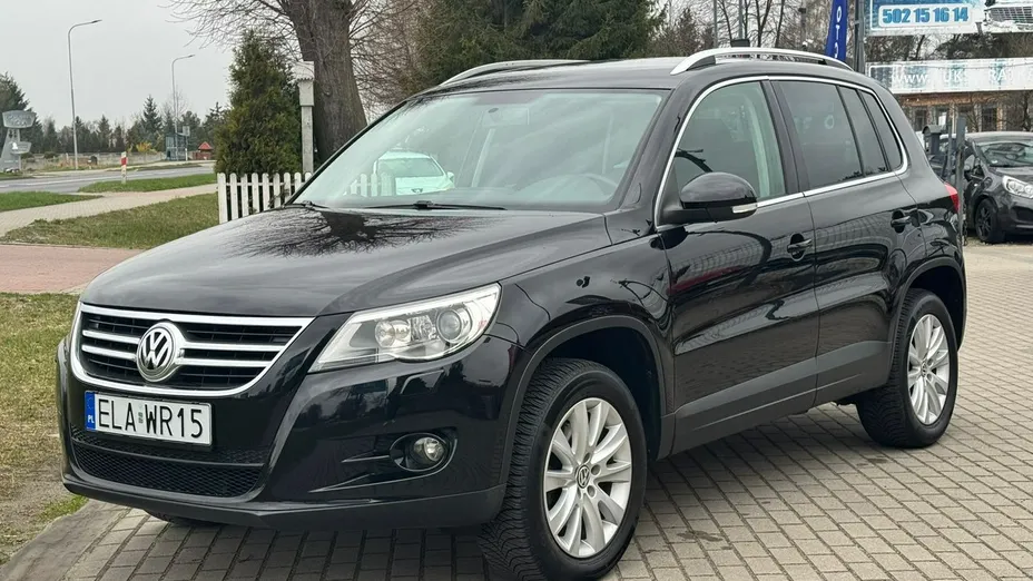 VOLKSWAGEN Tiguan -