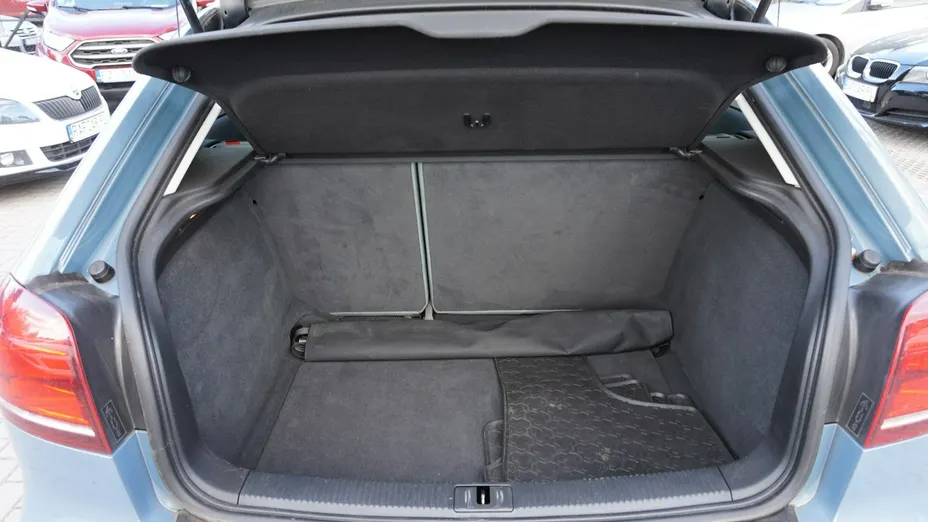 AUDI A3 -