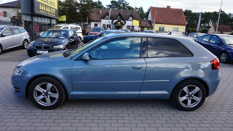 AUDI A3 -