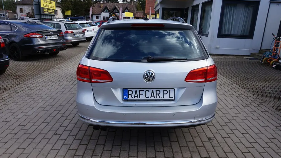 VOLKSWAGEN Passat -