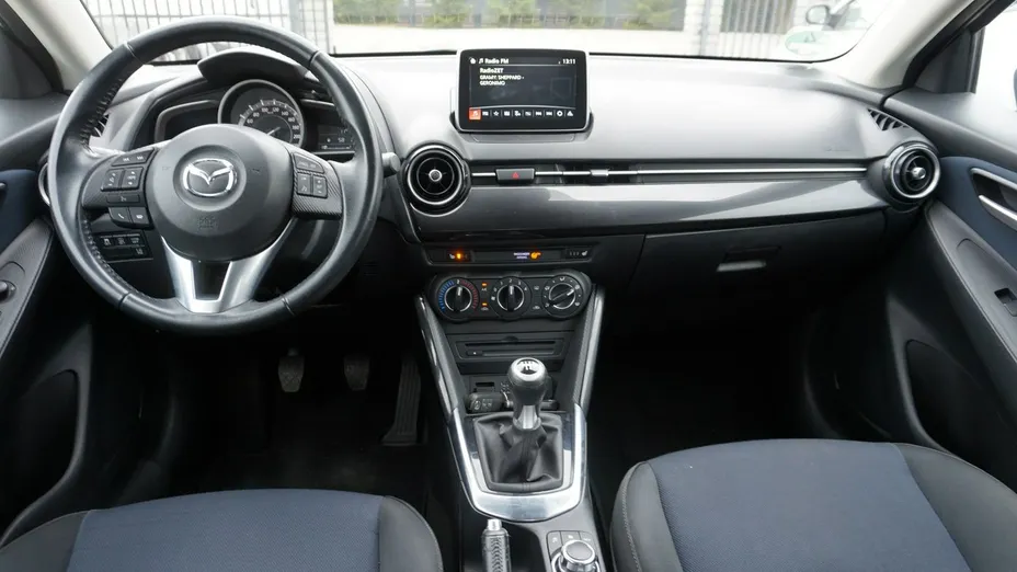 MAZDA 2 -