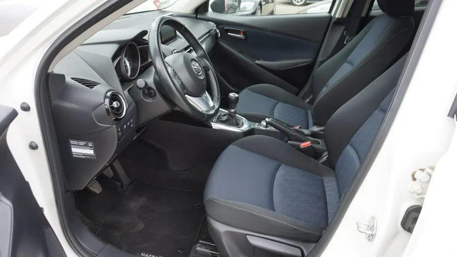 MAZDA 2 -
