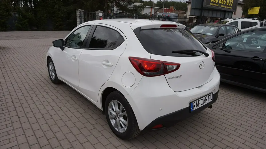 MAZDA 2 -