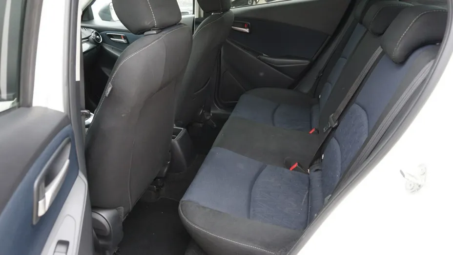 MAZDA 2 -