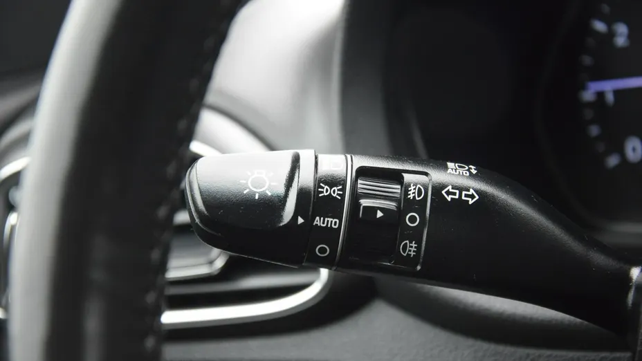 HYUNDAI i30 -