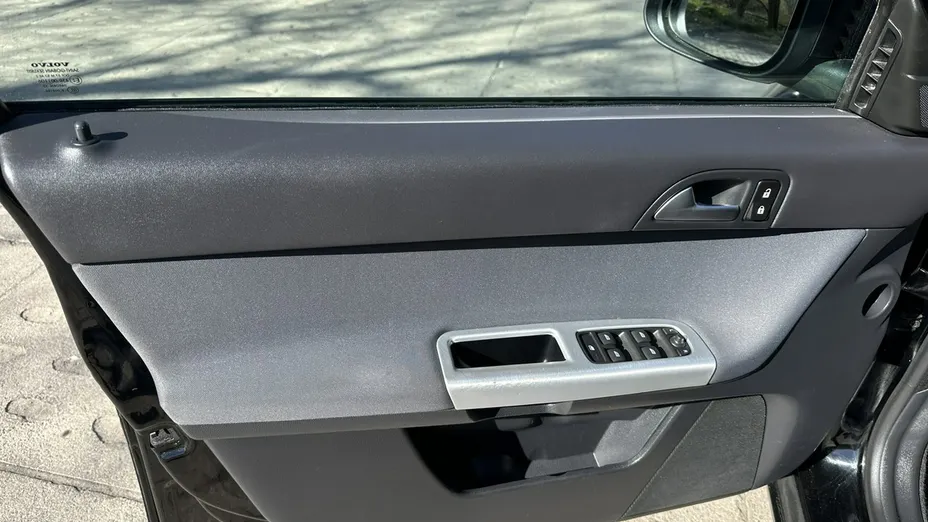 VOLVO V50 -