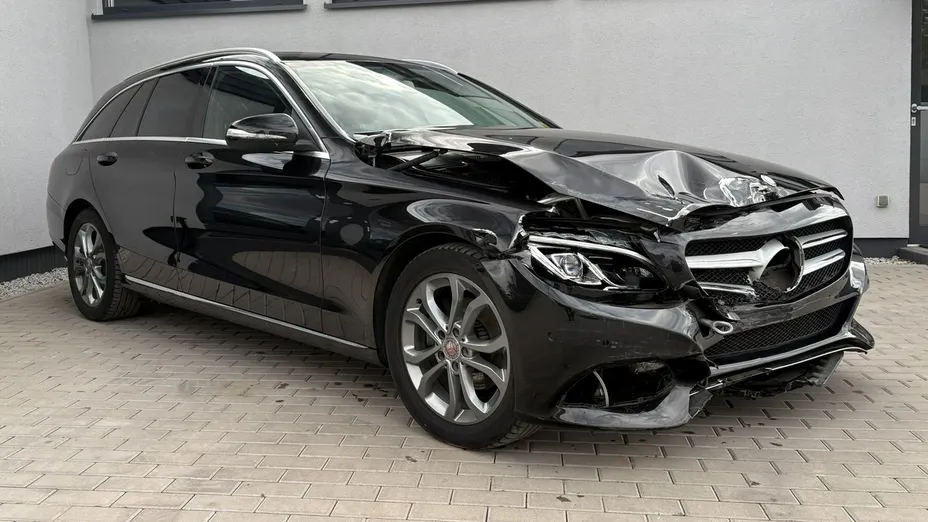 MERCEDES-BENZ C Klasa -