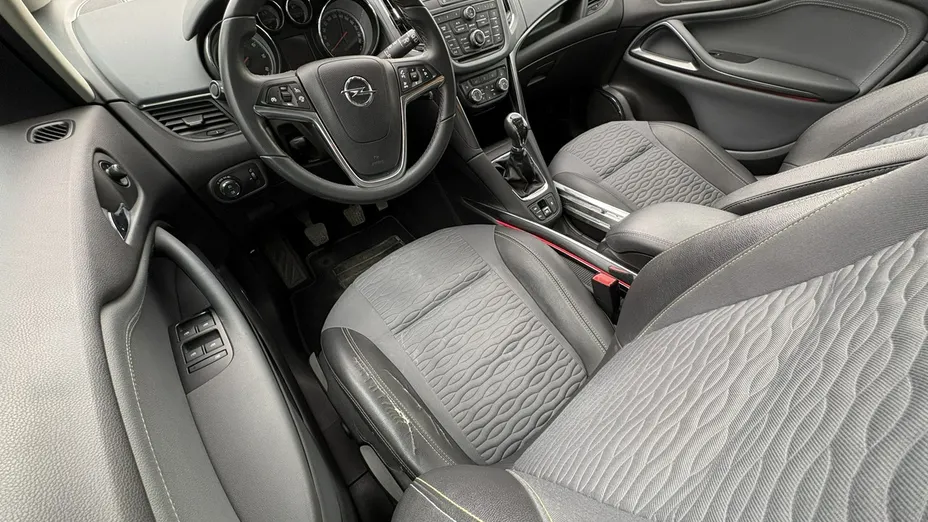 OPEL Zafira -