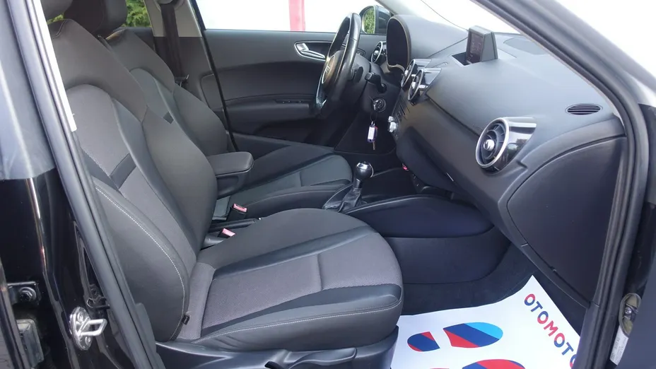 AUDI A1 -