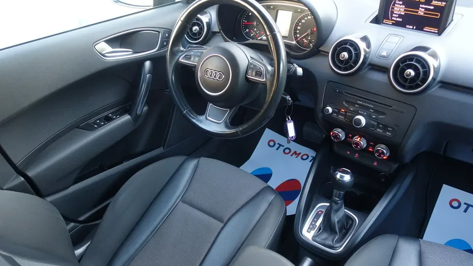 AUDI A1 -