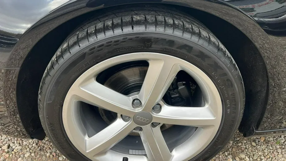 AUDI A4 -