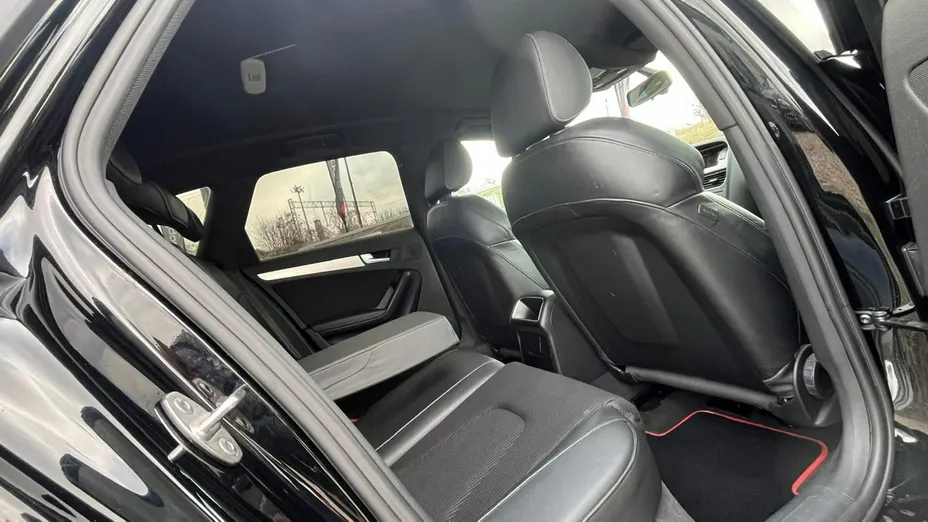 AUDI A4 -