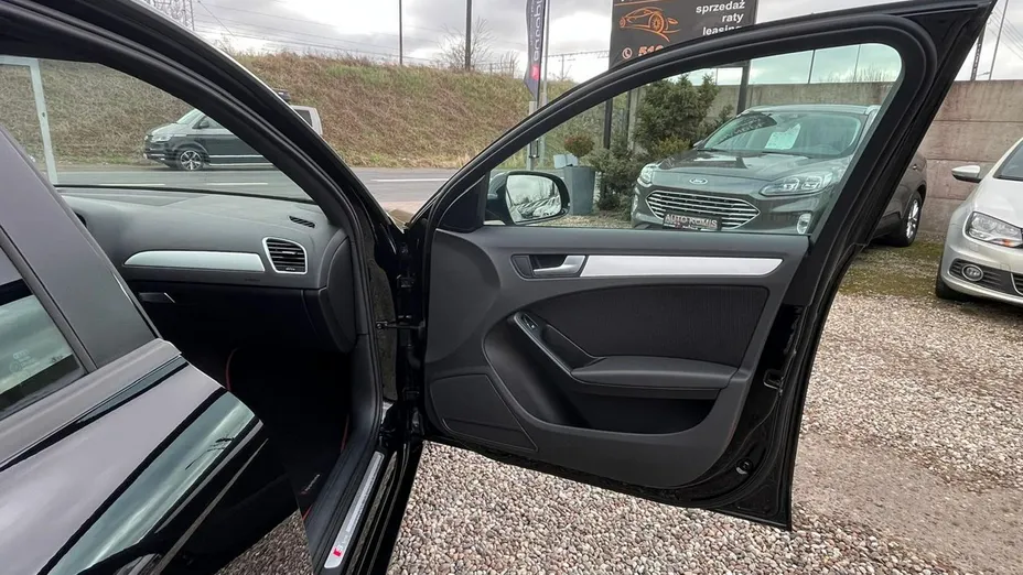AUDI A4 -